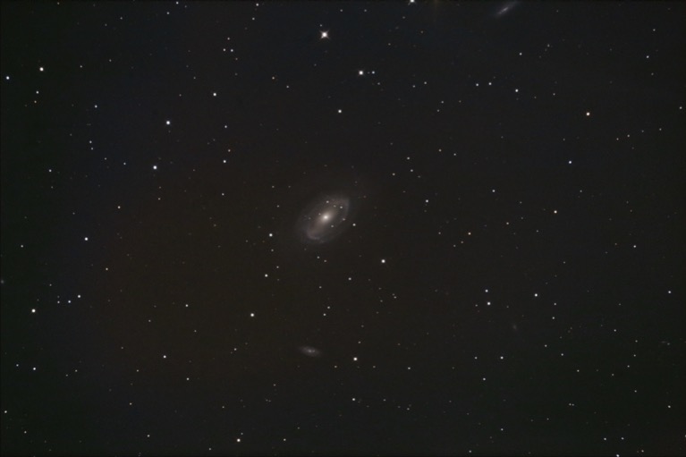 NGC4725x160515
